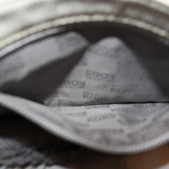 Micheal Kors• Clear and White Zebra print tote - Picture 12 of 13